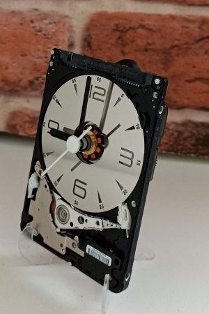 Hard-disk masa saati