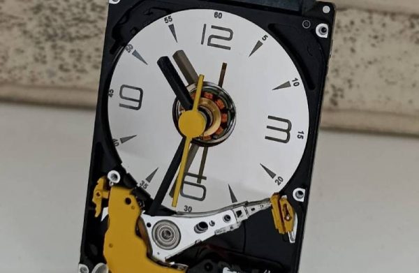 Hard Disk Saat